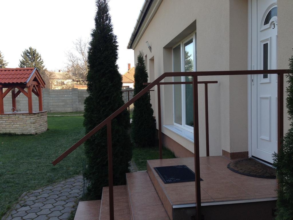 Kocsis Apartman és Camping Mosonmagyaróvár Habitación foto